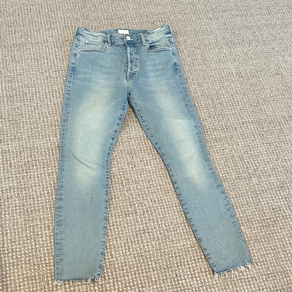 Mother The Stunner Ankle Fray. Color Innerspace. Size 28.